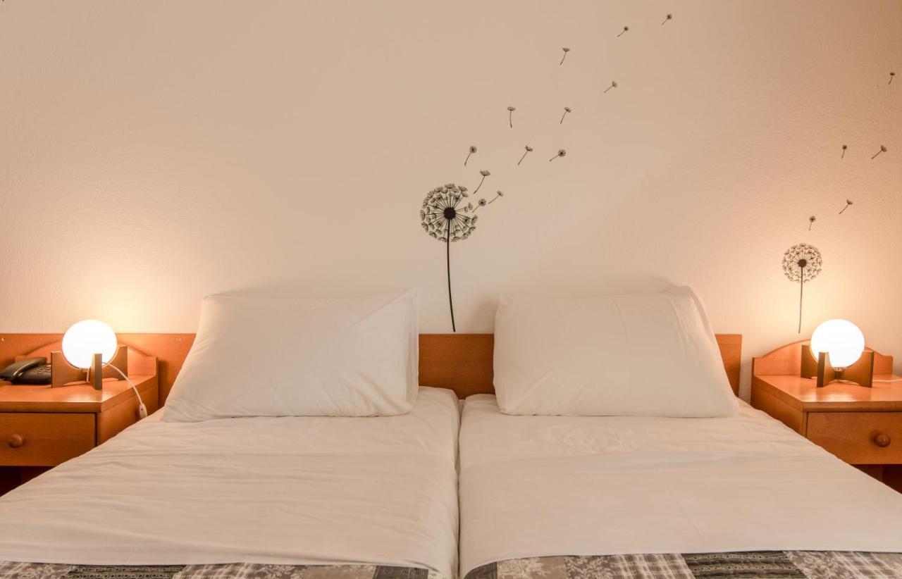 Hotel Barba Стариград-Пакленица Екстериор снимка